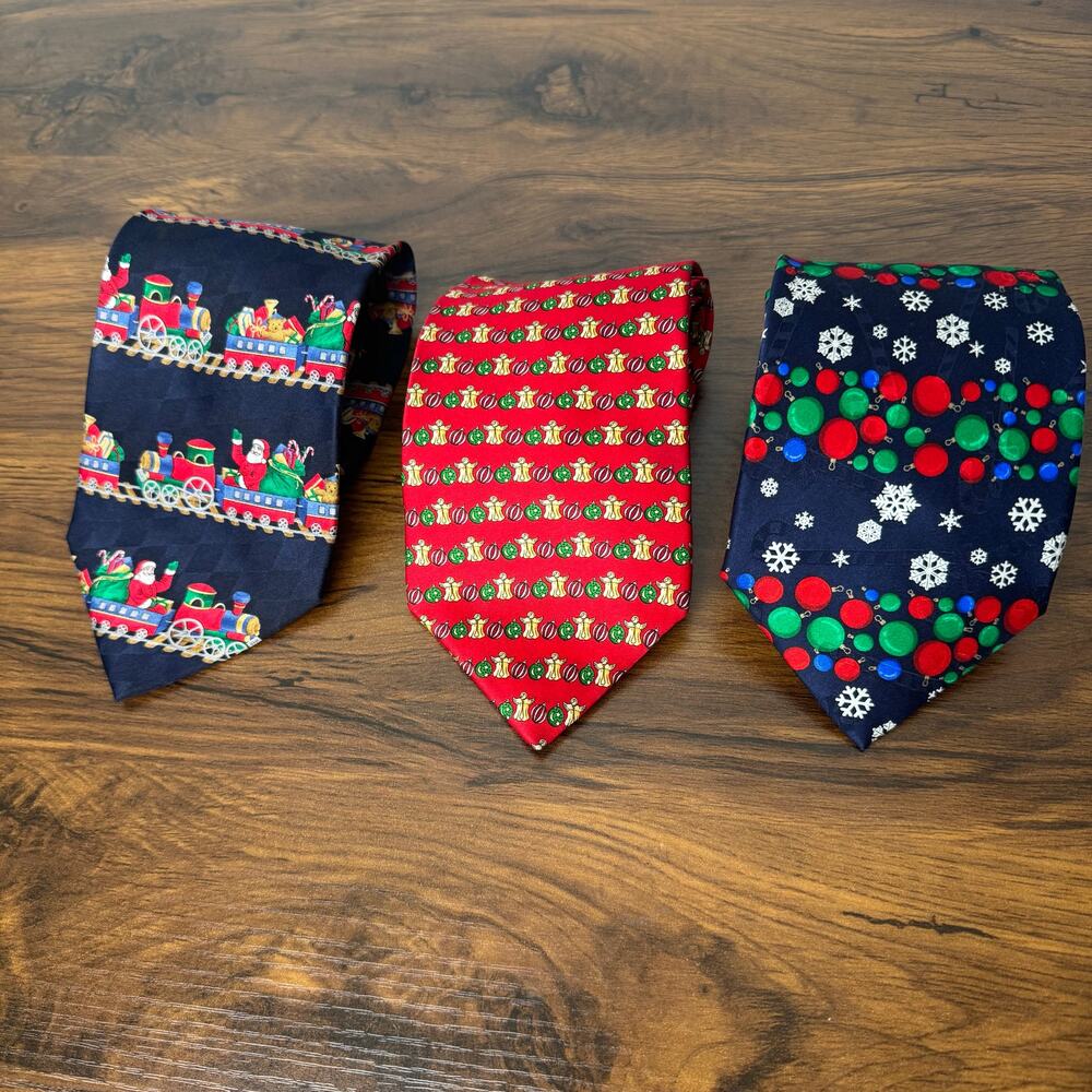 Hallmark Yule tie Greetings Christmas Holiday Novelty Men's‎ Neckties Lot Of 3